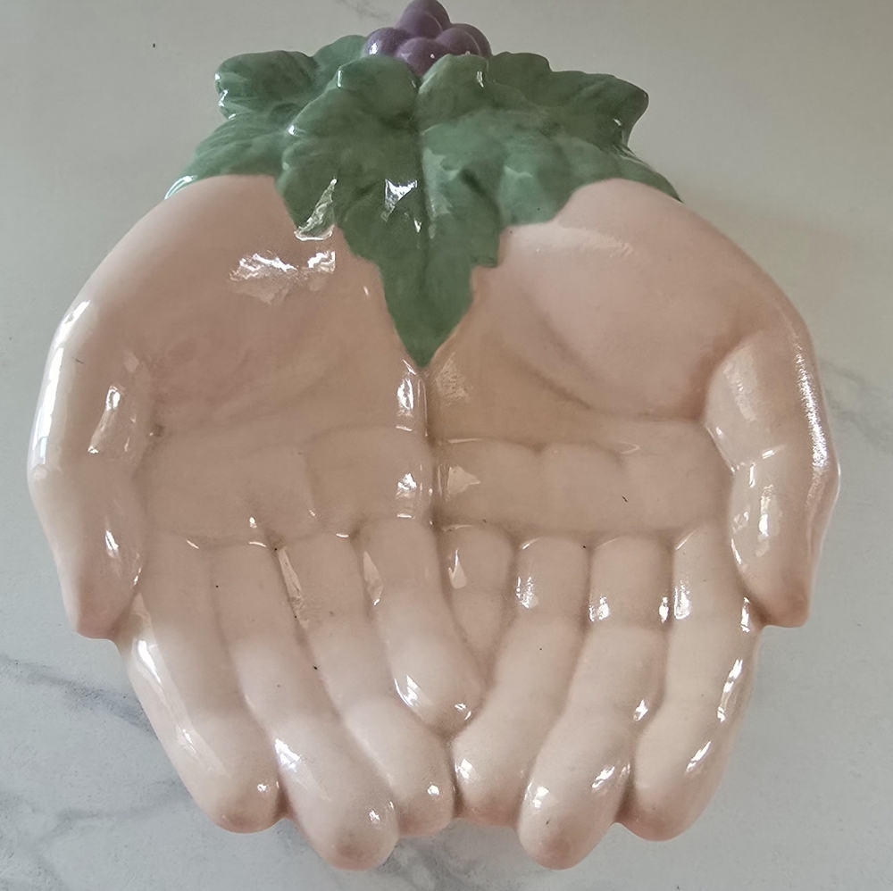 Vintage Ceramic Open Hands‎ Trinket Soap Dish Key Coin Holder 1968